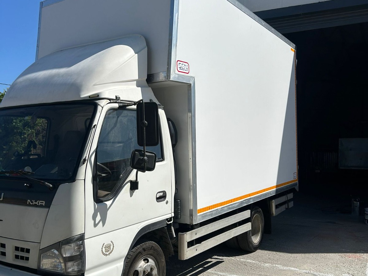 Isuzu kamyonet için sac gövdeli kapalı kasa imalatı