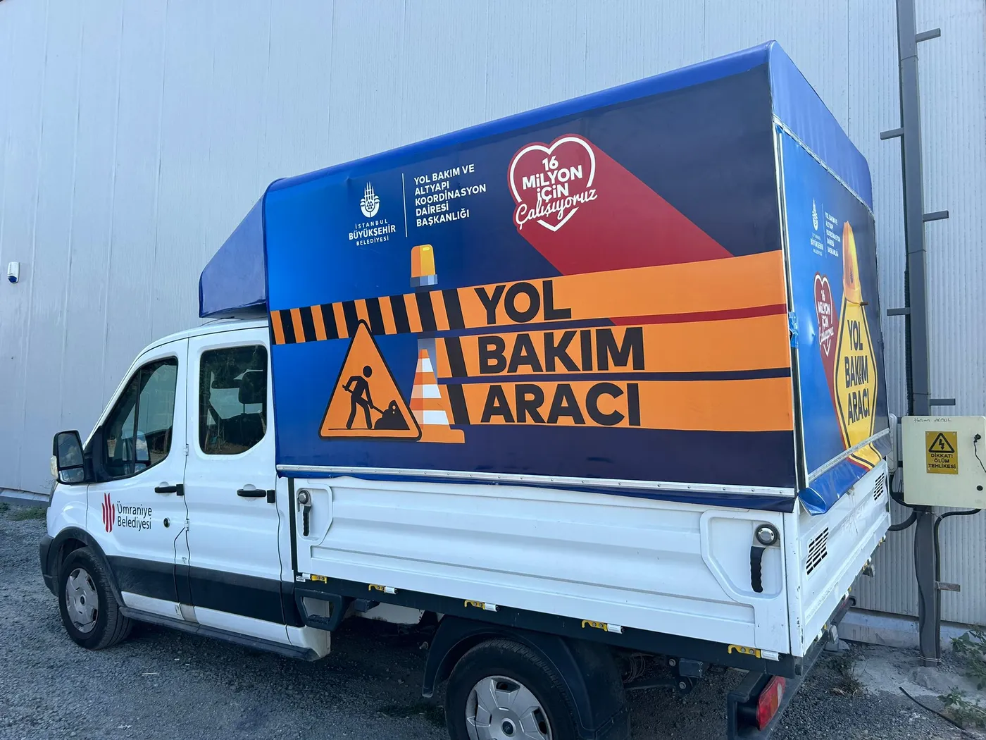 İBB Yol Bakım Aracı için özel tasarım branda kasa projesi - Şen Branda